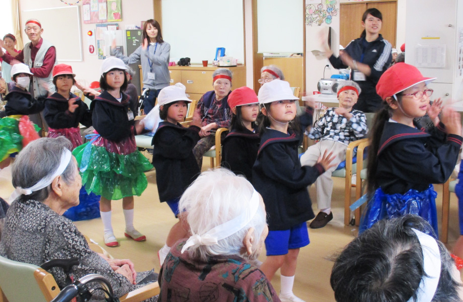 小学生との交流